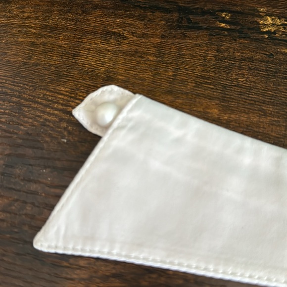 Bundle for $5 Classic and Edgy White Dickey Collar with Pearl Closure - Picture 7 of 10
